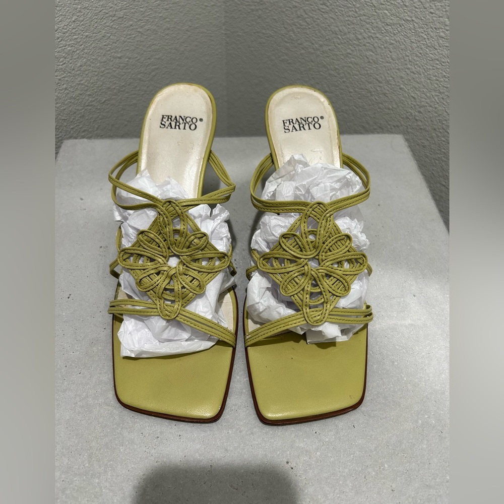 Franco Sarto 3” Soft Green Sandel Size 8